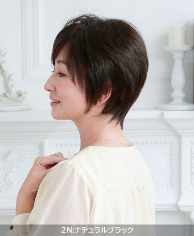 耐熱白髪かくしウィッグ(分け目タイプ) 品番【ST-005】 着用イメージ4 カラー：2Nナチュラルブラック サイド