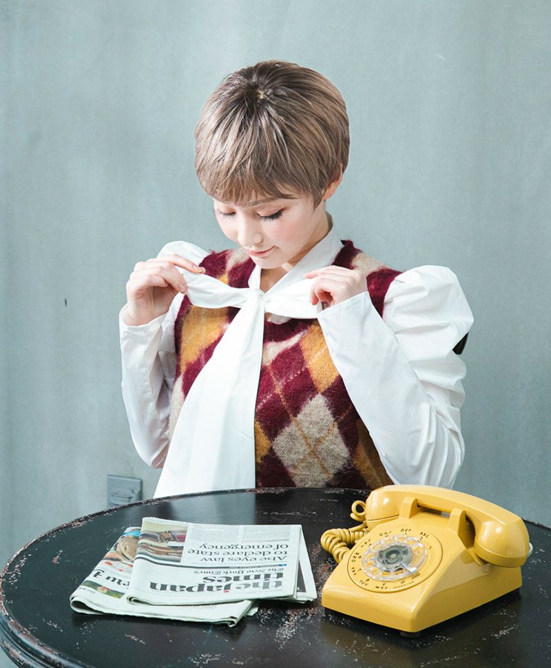 帽子ウィッグ（リラックス）【ベリーショート】品番BO-06耐熱 カラーTCK 耐熱ショコラブラック ミセス着用イメージ1