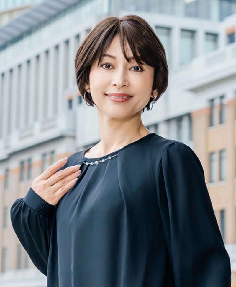 【公式サイト限定】PRISILA Limi手植えオールウィッグ(人毛ミックス)【アプリコットショート】品番/LA-002　カラー/ZHM:人毛ミックスハイメッシュ　着用イメージ18