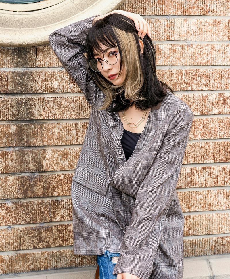 【公式サイト限定】PRISILA Limi手植えオールウィッグ(人毛ミックス)【フラネレイヤーミディ】品番/LA-004　カラー/ZHM:人毛ミックスハイメッシュ　着用イメージ5