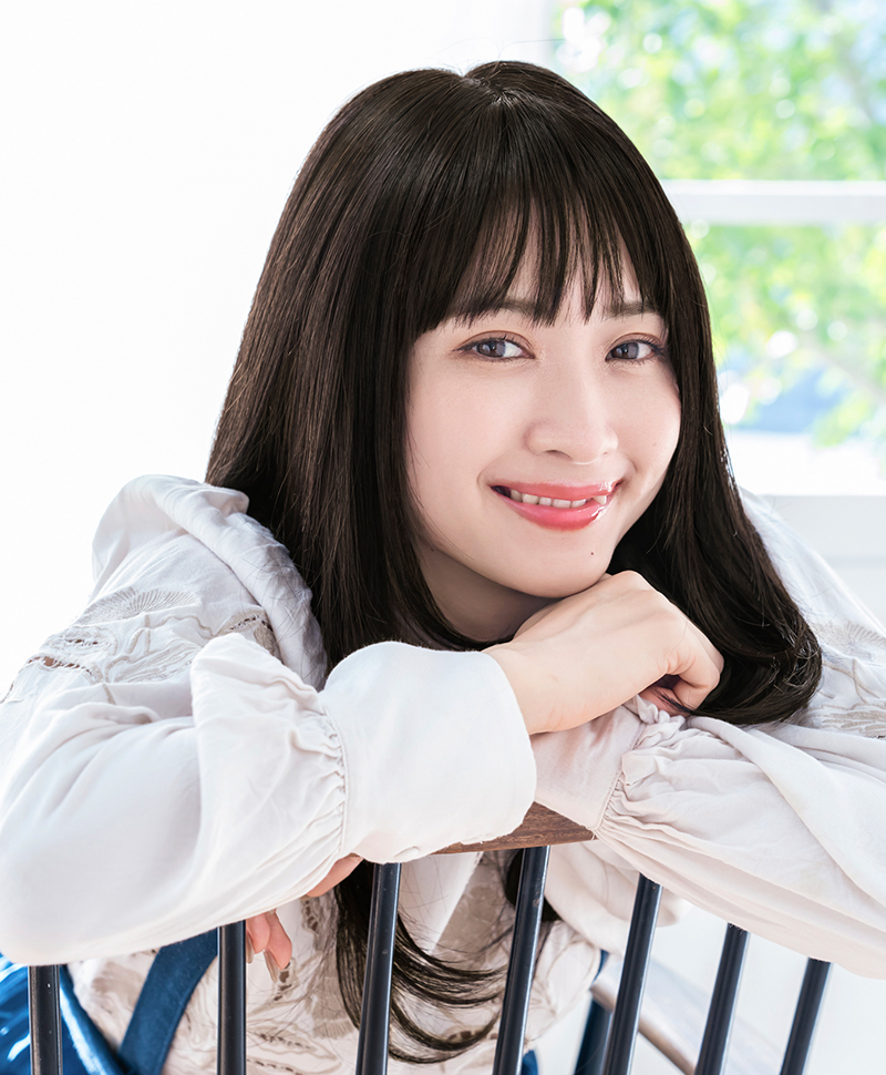 ★プリシラ公式限定★　すっきりとしたフォルムを描くレイヤーストレートロング　LA-006　フルールストレートロング　ZNC:人毛ミックスナチュラルカラー